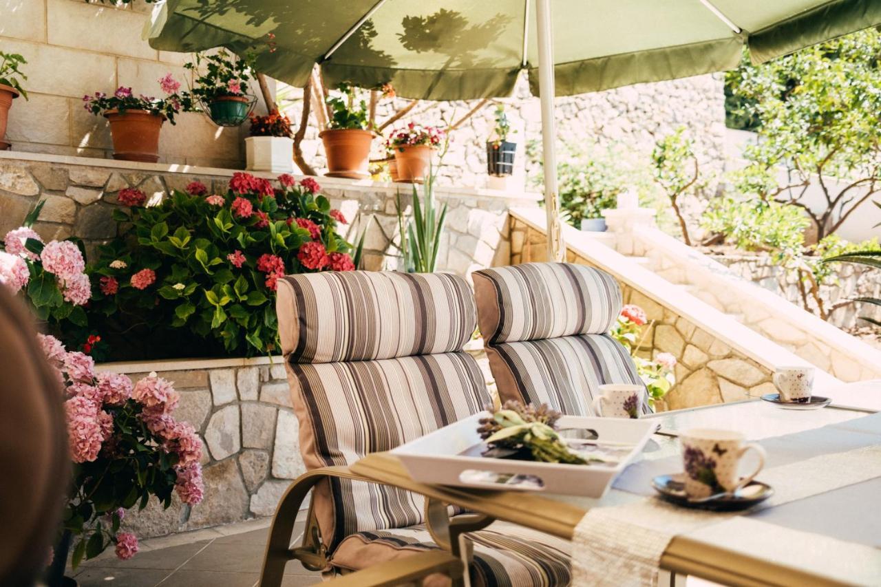 Apartment Oasis *
